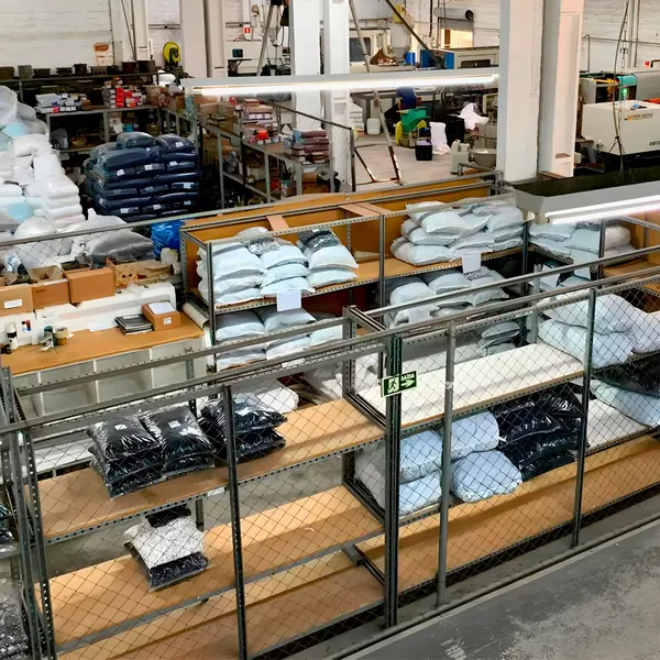 Fábrica Fermaplast — foto 15